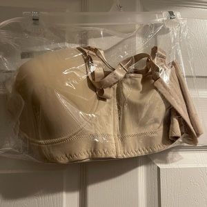 NIP back smoothing bra with lift cups 42E